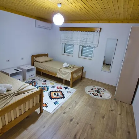 Bed and Breakfast Shametaj *