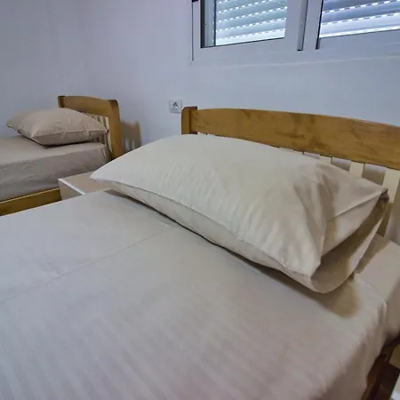 Bed and Breakfast Shametaj Saraqinishte